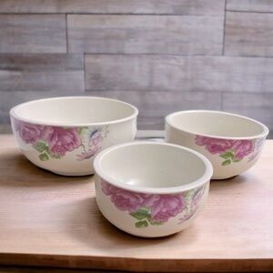 China Nesting Bowls Rose Chintz
Design Coastline set of 3